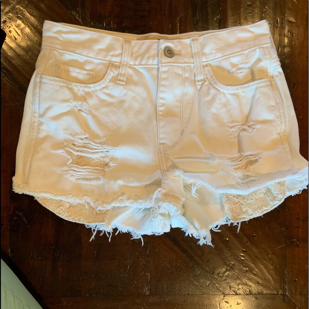 Hollister | off white denim high-rise short-short